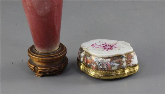 A Chinese export famille rose snuff box and cover, & a vase